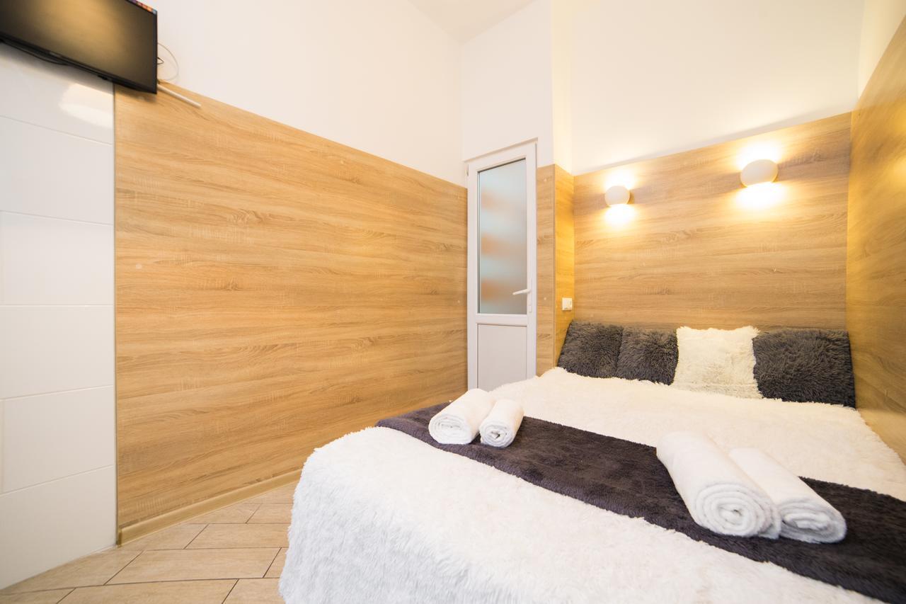 Smart Apartment On Filatova Lviv Eksteriør billede
