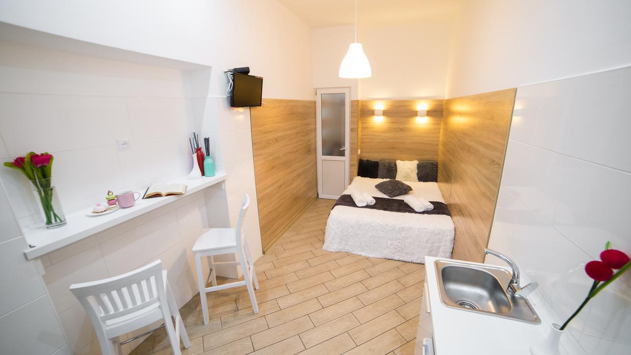 Smart Apartment On Filatova Lviv Eksteriør billede